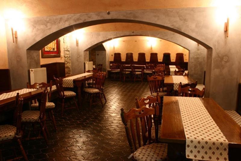 Zlaty Lev Hotel Louny Kültér fotó